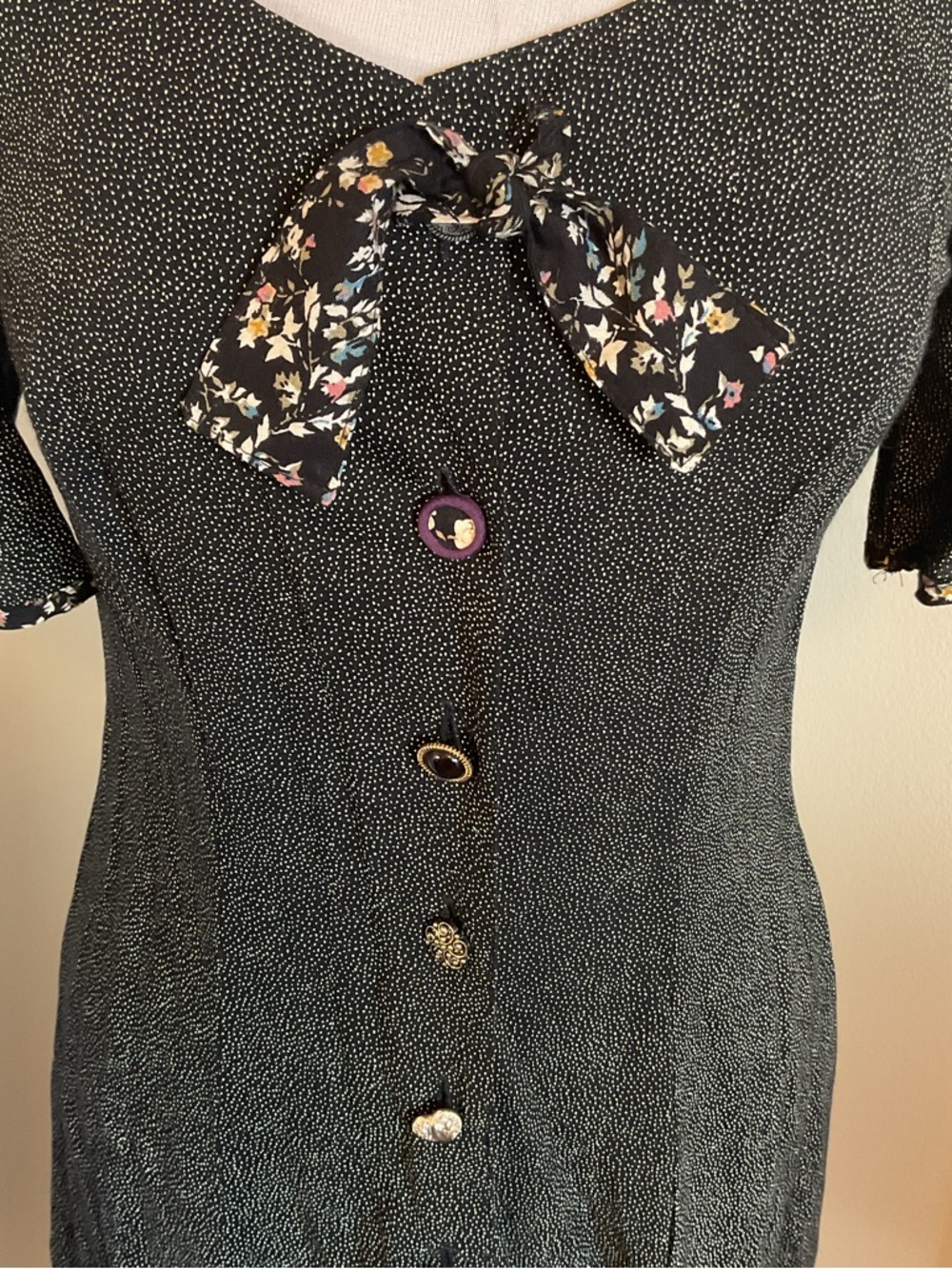 Sostanza Black Midi Dress Floral Bow Puff Sleeve Tailored Rayon Vintage Size 5/6 - Picture 3 of 7